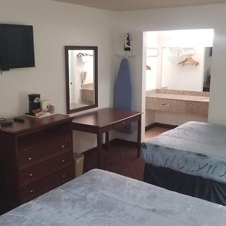 Hotel 2 Queen Beds Hotel Room 222 Wi-Fi Hot Tub Booking Stillwater Kültér fotó