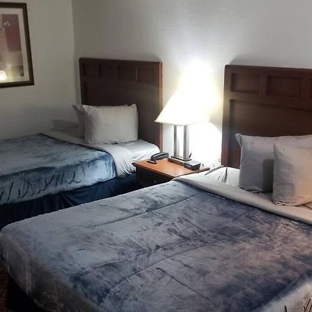 Hotel 2 Queen Beds Hotel Room 222 Wi-Fi Hot Tub Booking Stillwater Kültér fotó